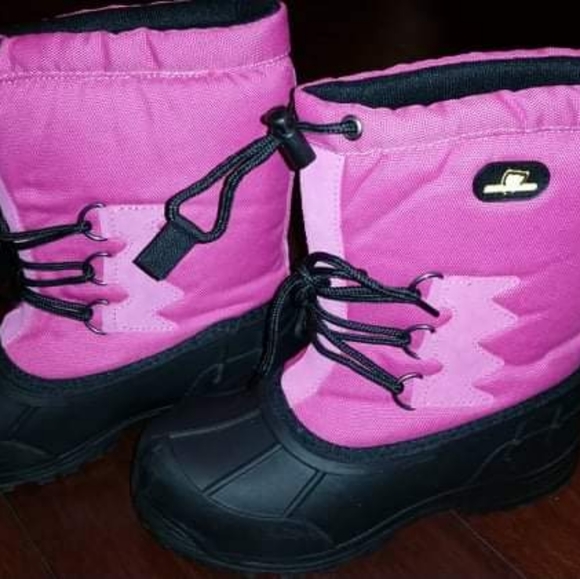 Size 3 Girls Brand New Arctic Trail Pink and Black Snow Boots - Picture 1 of 3